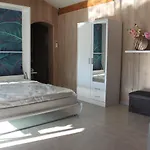 Les Jarres Bleues Apartment Grillon